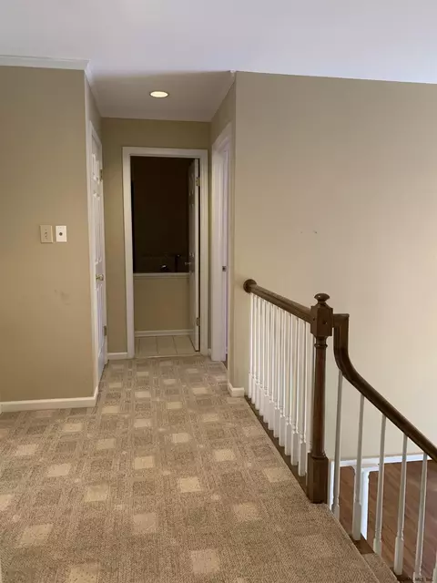 49 Oak Tree Ln, Niskayuna, NY 12309 photo 17