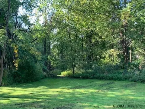 100 Elsmere Ave, Delmar, NY 12054 photo 8