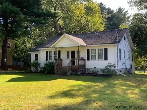 100 Elsmere Ave, Delmar, NY 12054 photo 2