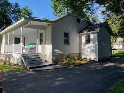 100 Elsmere Ave, Delmar, NY 12054 photo 3