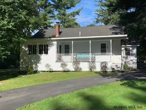 100 Elsmere Ave, Delmar, NY 12054 photo 4