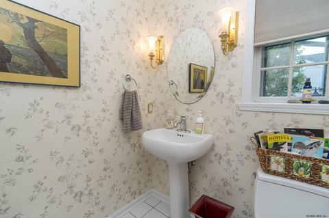 27 Trumpeter Pl, Slingerlands, NY 12159 photo 17