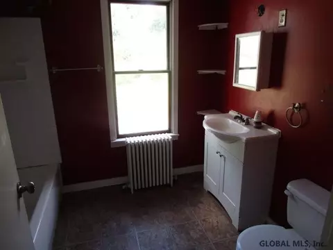 444 Maple Ave, Selkirk, NY 12158 photo 9
