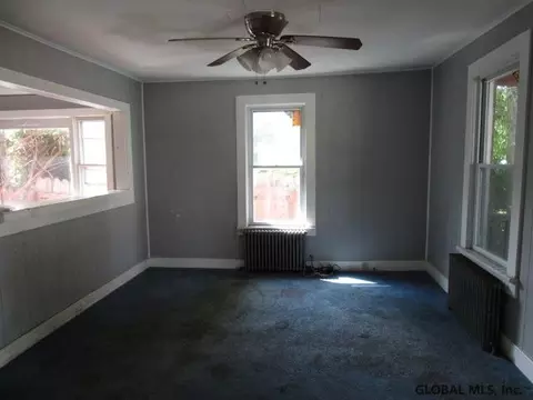 444 Maple Ave, Selkirk, NY 12158 photo 2