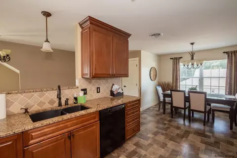 2000 Curry Rd #38, Schenectady, NY 12303 photo 23