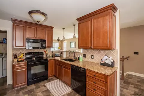 2000 Curry Rd #38, Schenectady, NY 12303 photo 21