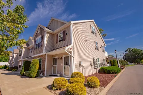 2000 Curry Rd #38, Schenectady, NY 12303 photo 2