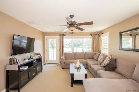 2000 Curry Rd #38, Schenectady, NY 12303 photo 6