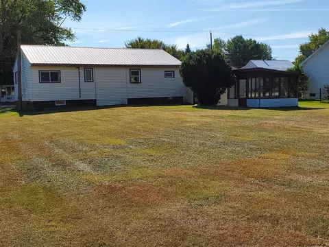 46 Eggleston St, Corinth, NY 12822 photo 6