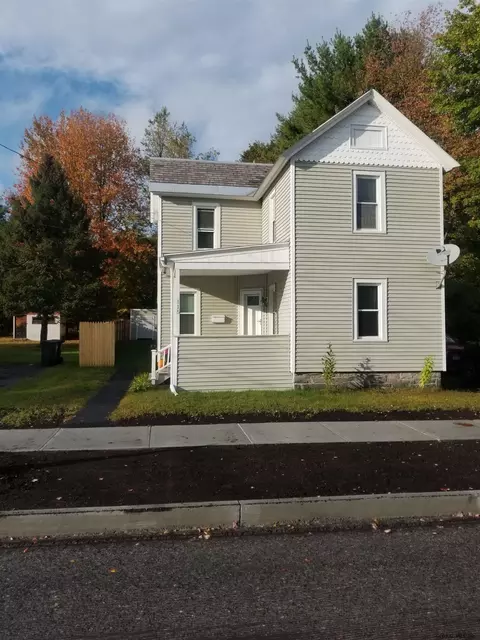 115 Pine St, Corinth, NY 12822 photo 2