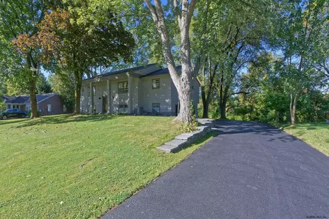 11 Sunset Dr, Delmar, NY 12054 photo 4
