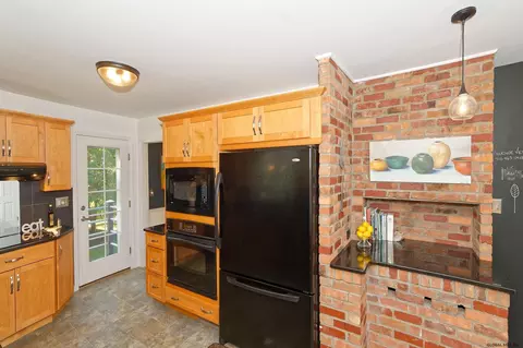 11 Sunset Dr, Delmar, NY 12054 photo 9