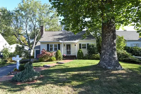 17 Wellington Ave, Delmar, NY 12054 photo 1