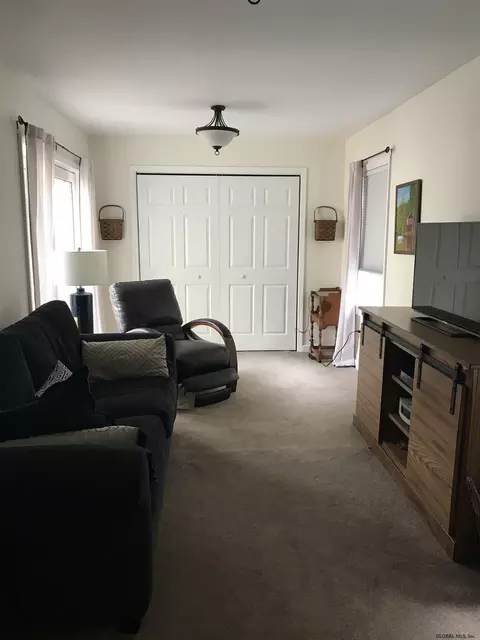 17 Wellington Ave, Delmar, NY 12054 photo 12