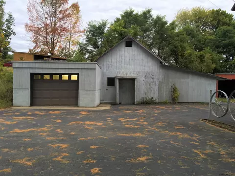 83 Werner Rd, Halfmoon, NY 12065 photo 4