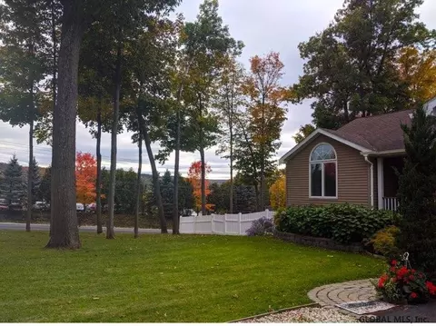 103 Timber Ln, Cobleskill, NY 12043 photo 3