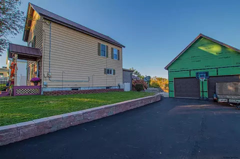 147 E State St, Johnstown, NY 12095 photo 8