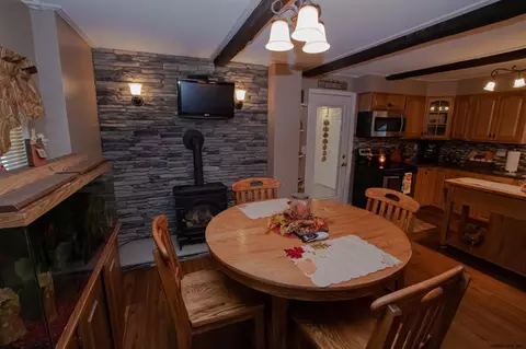 147 E State St, Johnstown, NY 12095 photo 17