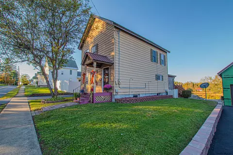 147 E State St, Johnstown, NY 12095 photo 5
