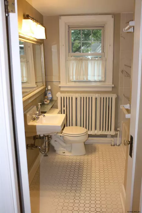 18 Nathaniel Blvd, Delmar, NY 12054 photo 23
