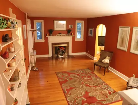 18 Nathaniel Blvd, Delmar, NY 12054 photo 3