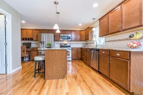 29 Burnham Rd, Wilton, NY 12831 photo 8