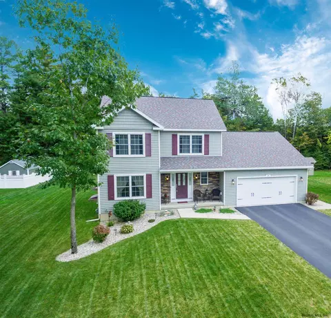 29 Burnham Rd, Wilton, NY 12831 photo 2