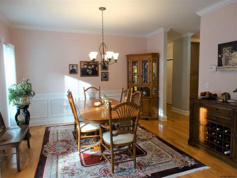 1 Walnut Ln, Schenectady, NY 12309 photo 9