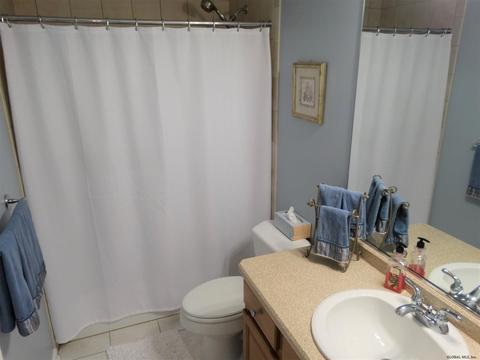 1 Walnut Ln, Schenectady, NY 12309 photo 12