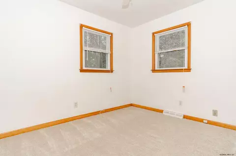 192 E Palmer Ave, Schenectady, NY 12303 photo 17