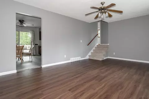192 E Palmer Ave, Schenectady, NY 12303 photo 8