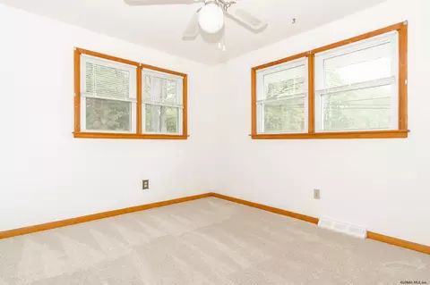 192 E Palmer Ave, Schenectady, NY 12303 photo 22