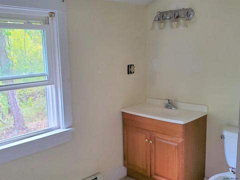 334 Bender Ln, Glenmont, NY 12077 photo 7