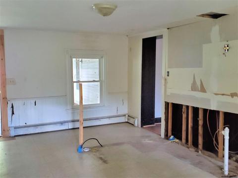 334 Bender Ln, Glenmont, NY 12077 photo 6