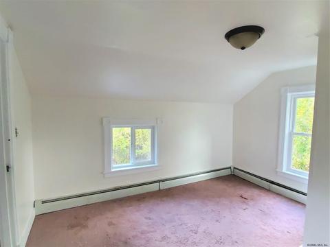 334 Bender Ln, Glenmont, NY 12077 photo 16