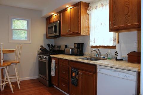 2 Steers Ave, Schenectady, NY 12304 photo 9