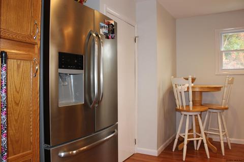 2 Steers Ave, Schenectady, NY 12304 photo 8