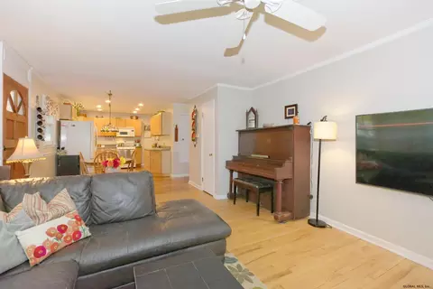 24 Hunter Rd, Delmar, NY 12054 photo 10