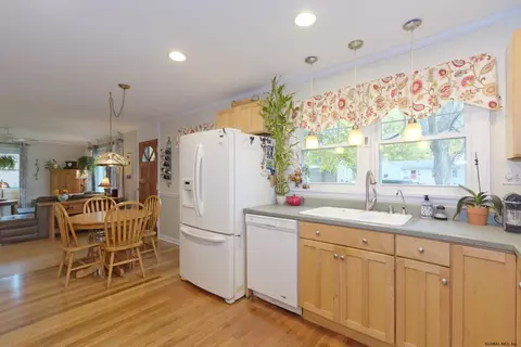 24 Hunter Rd, Delmar, NY 12054 photo 16