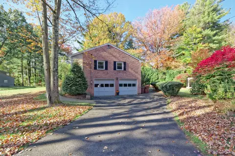 3 Dover Dr, Delmar, NY 12054 photo 4