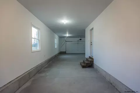 205 Mcqueen Rd, Amsterdam, NY 12010 photo 36