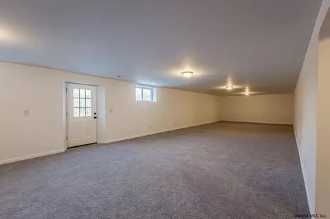 205 Mcqueen Rd, Amsterdam, NY 12010 photo 28