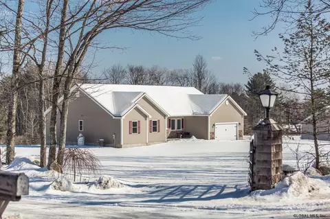 205 Mcqueen Rd, Amsterdam, NY 12010 photo 49