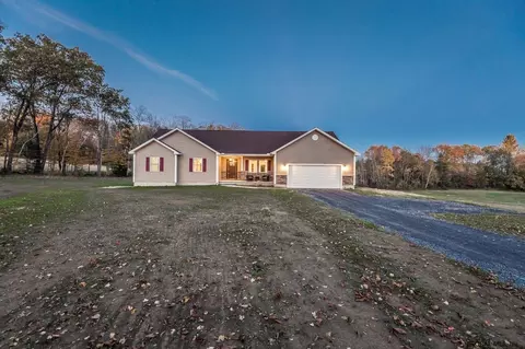 205 Mcqueen Rd, Amsterdam, NY 12010 photo 39