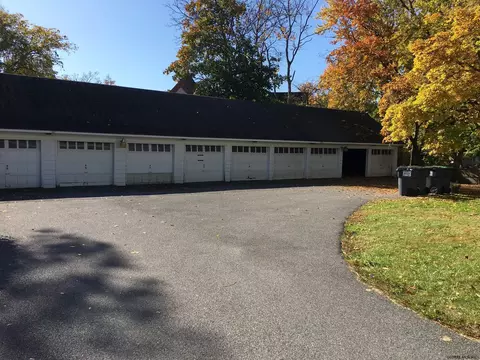 26 Union Ave, Schenectady, NY 12308 photo 4