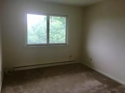 26 Union Ave, Schenectady, NY 12308 photo 8