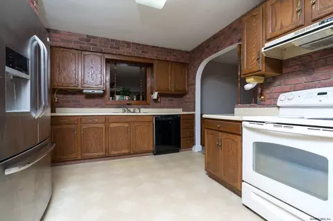 1311 Trinity Ave, Schenectady, NY 12306 photo 5