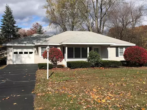 14 Clara Ave, Glenmont, NY 12077 photo 1