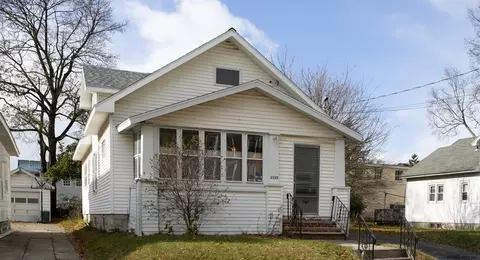 1122 Forest Rd, Schenectady, NY 12303 photo 1