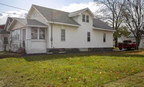 1122 Forest Rd, Schenectady, NY 12303 photo 2